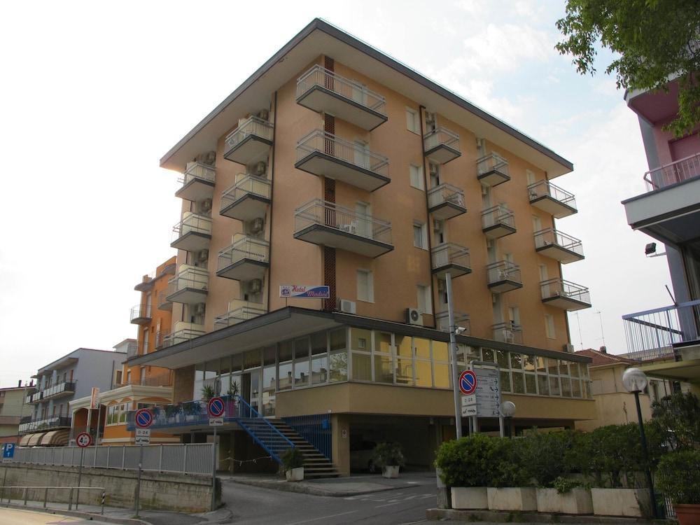 Hotel Madrid Rimini Kültér fotó