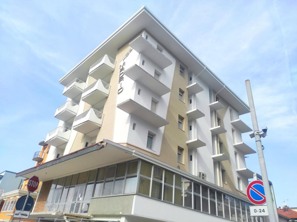 Hotel Madrid Rimini Kültér fotó