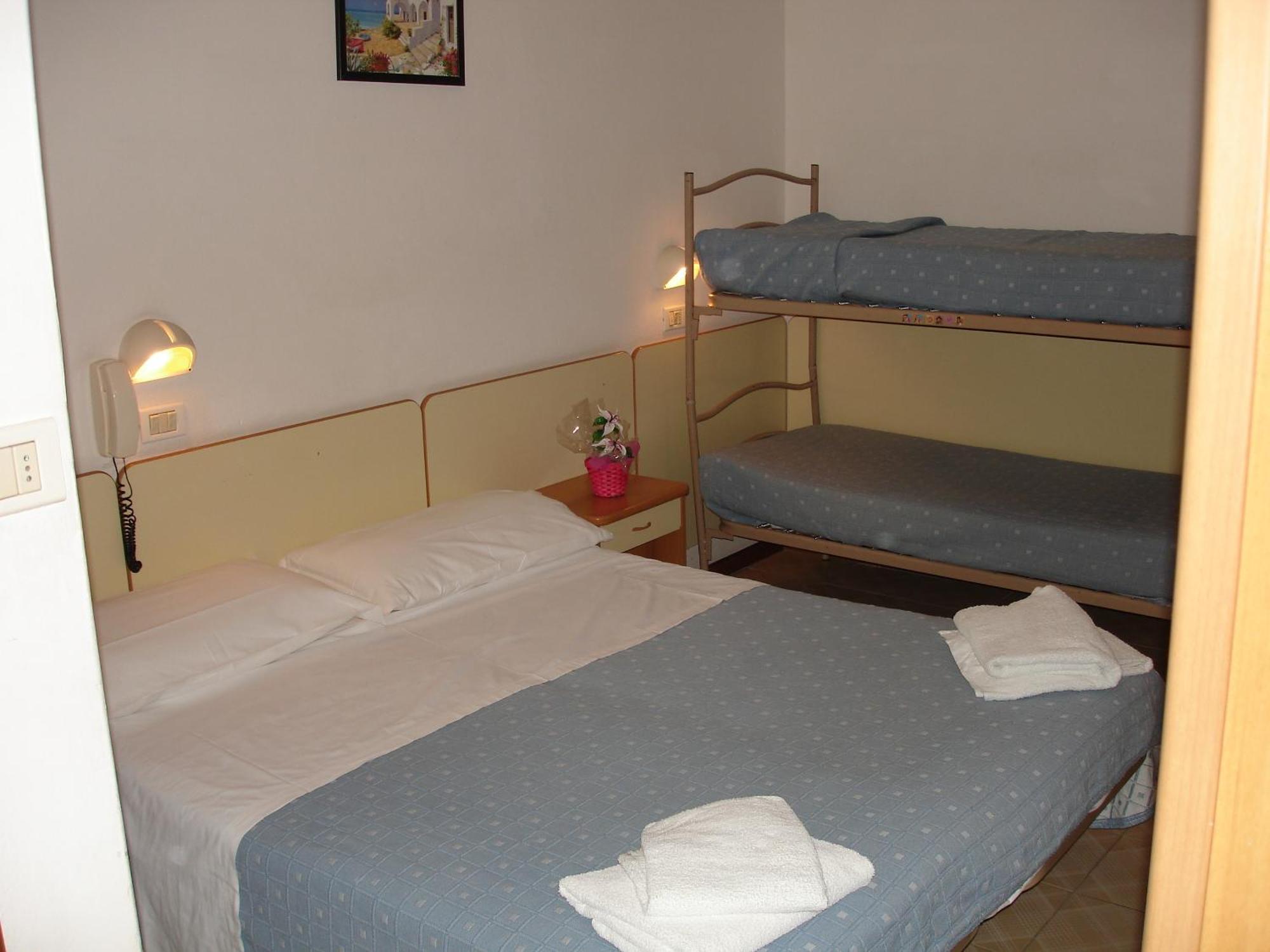 Hotel Madrid Rimini Kültér fotó