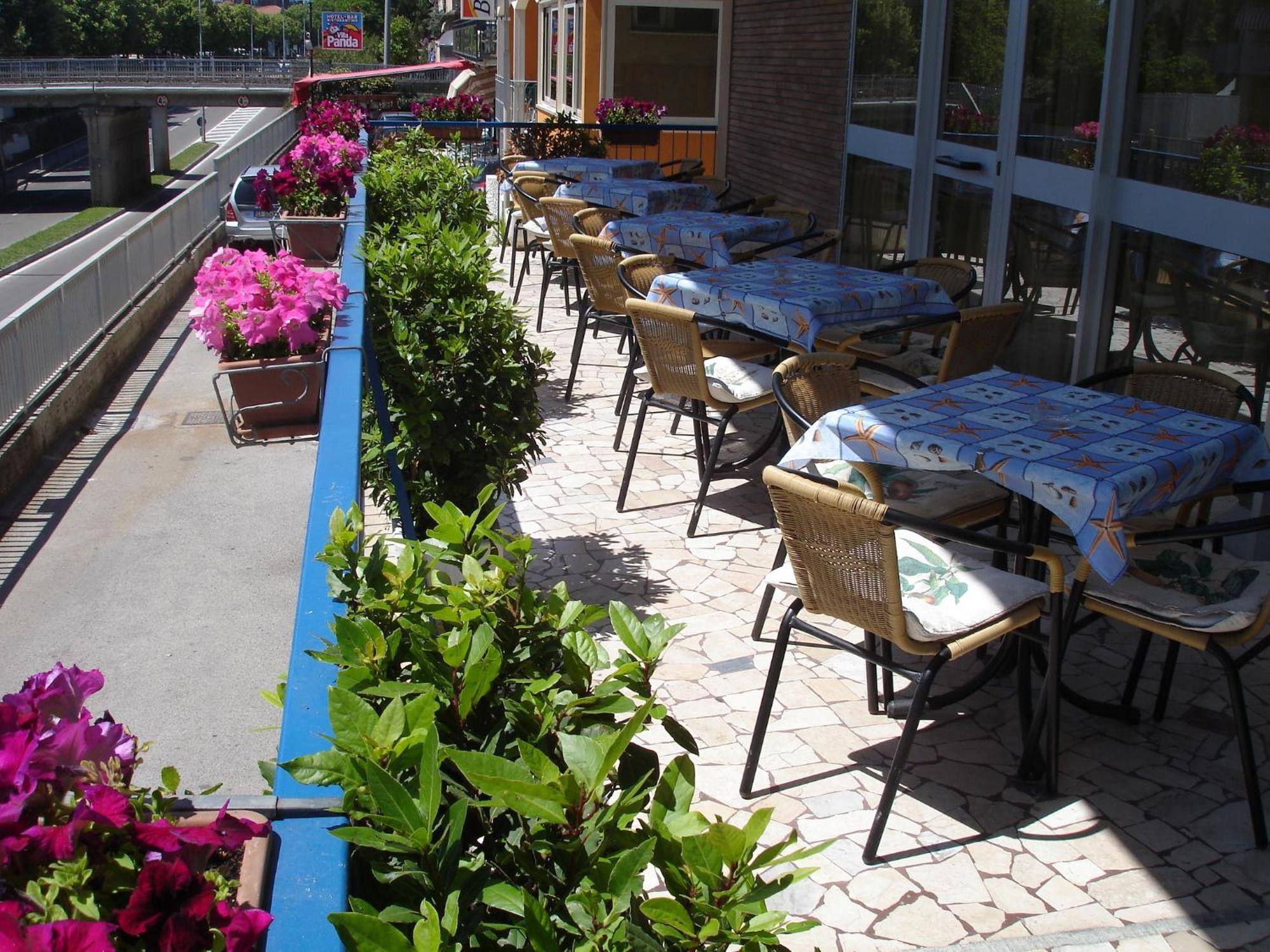 Hotel Madrid Rimini Kültér fotó