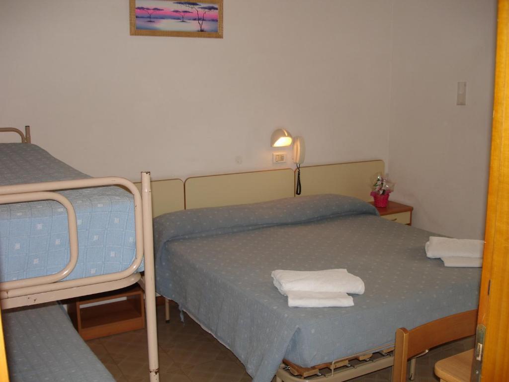 Hotel Madrid Rimini Szoba fotó